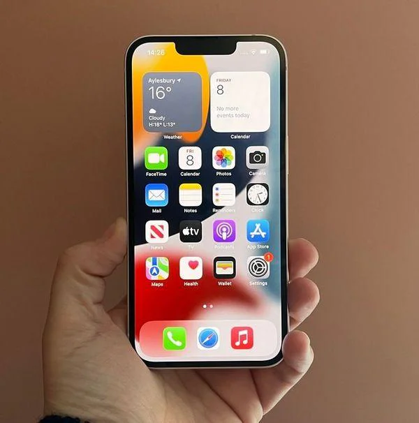 iPhone 13 - Image 6